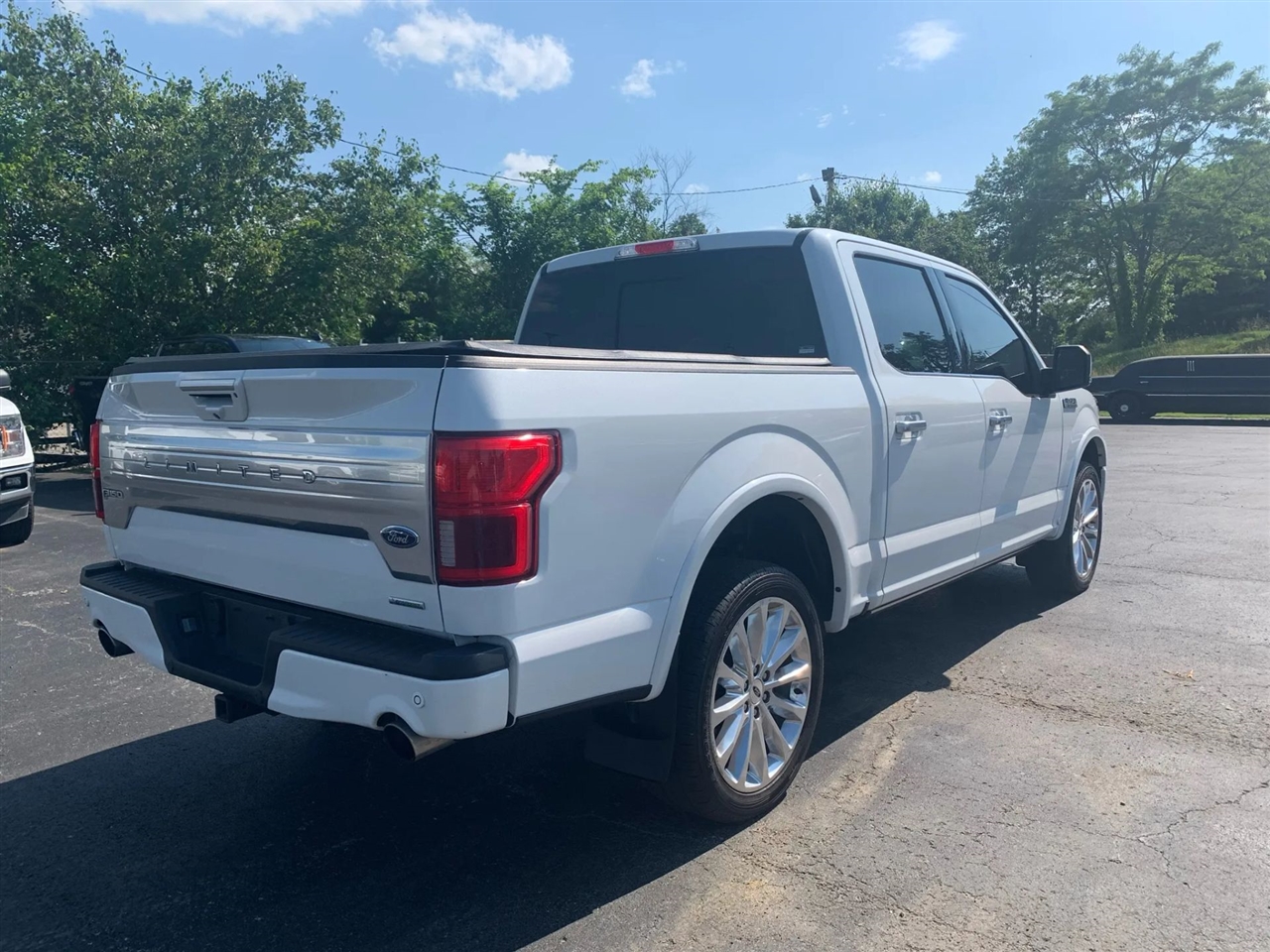 Ford F-150 Limited 4WD SuperCrew 5.5' Box 2020 Ford F-150 Limited 4WD SuperCrew 5.5' Box 2020