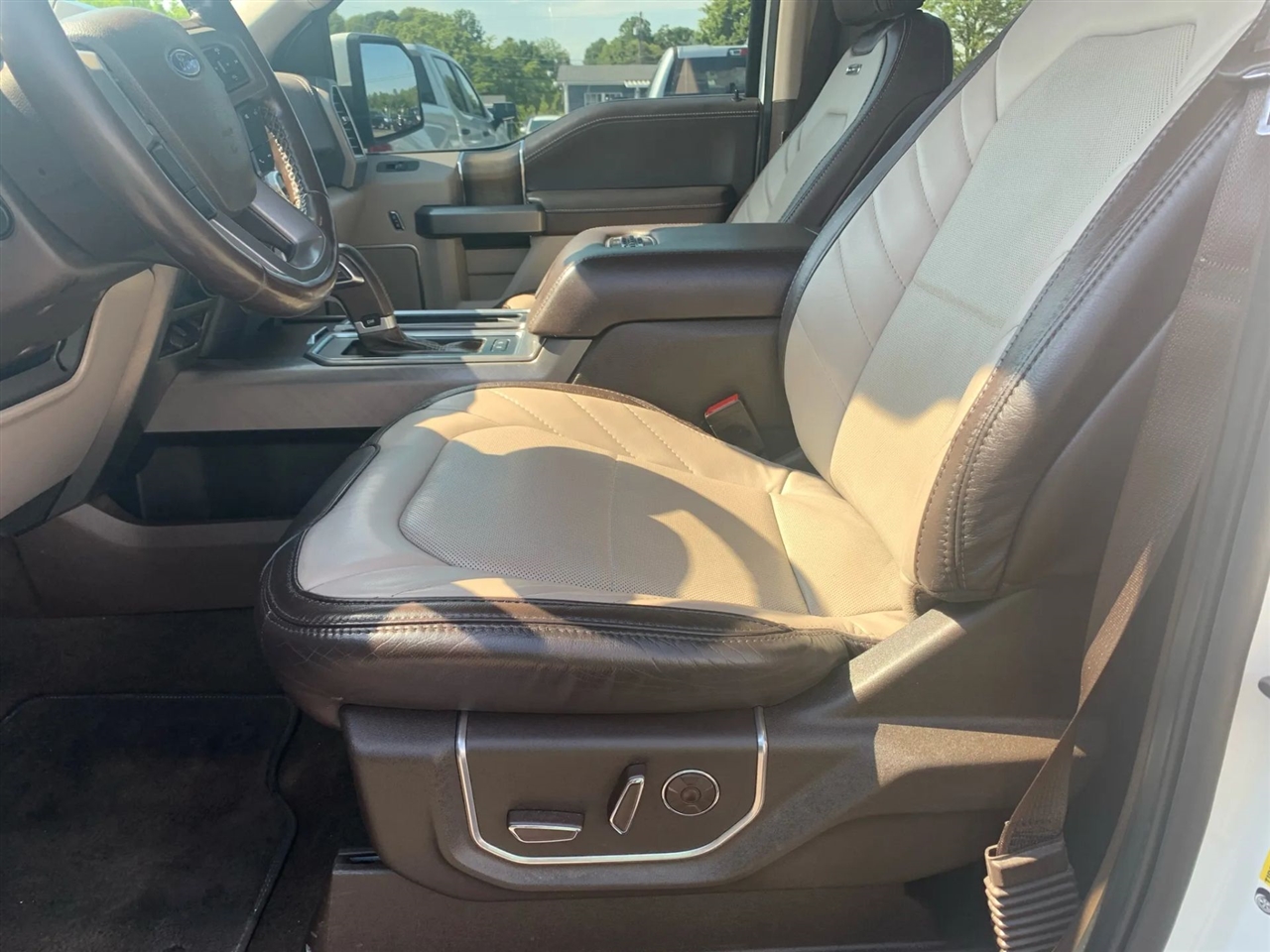 Ford F-150 Limited 4WD SuperCrew 5.5' Box 2020 Ford F-150 Limited 4WD SuperCrew 5.5' Box 2020