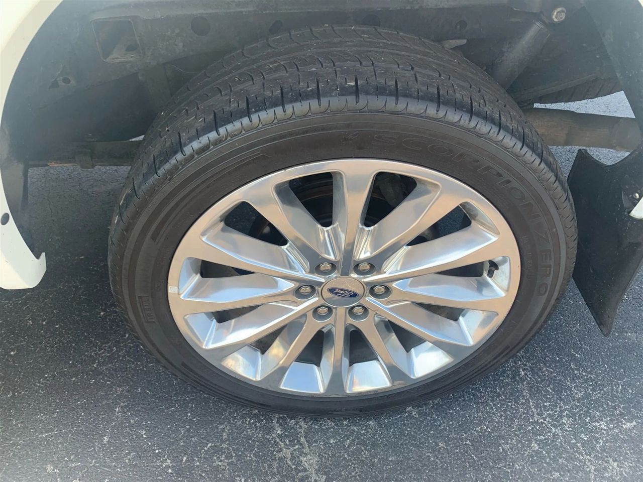 Ford F-150 Limited 4WD SuperCrew 5.5' Box 2020 Ford F-150 Limited 4WD SuperCrew 5.5' Box 2020