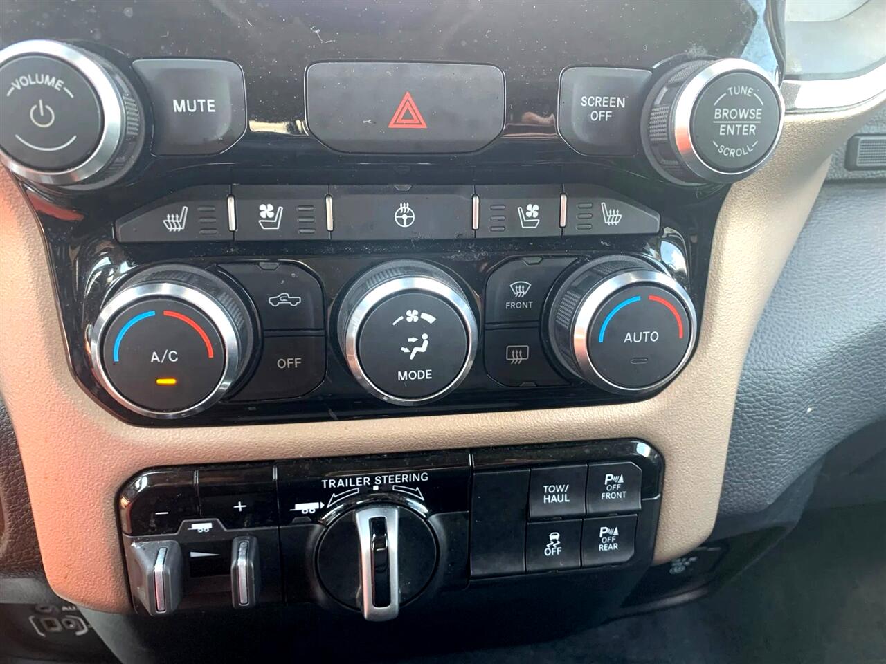 RAM 1500 Laramie Crew Cab SWB 4WD 2022 RAM 1500 Laramie Crew Cab SWB 4WD 2022