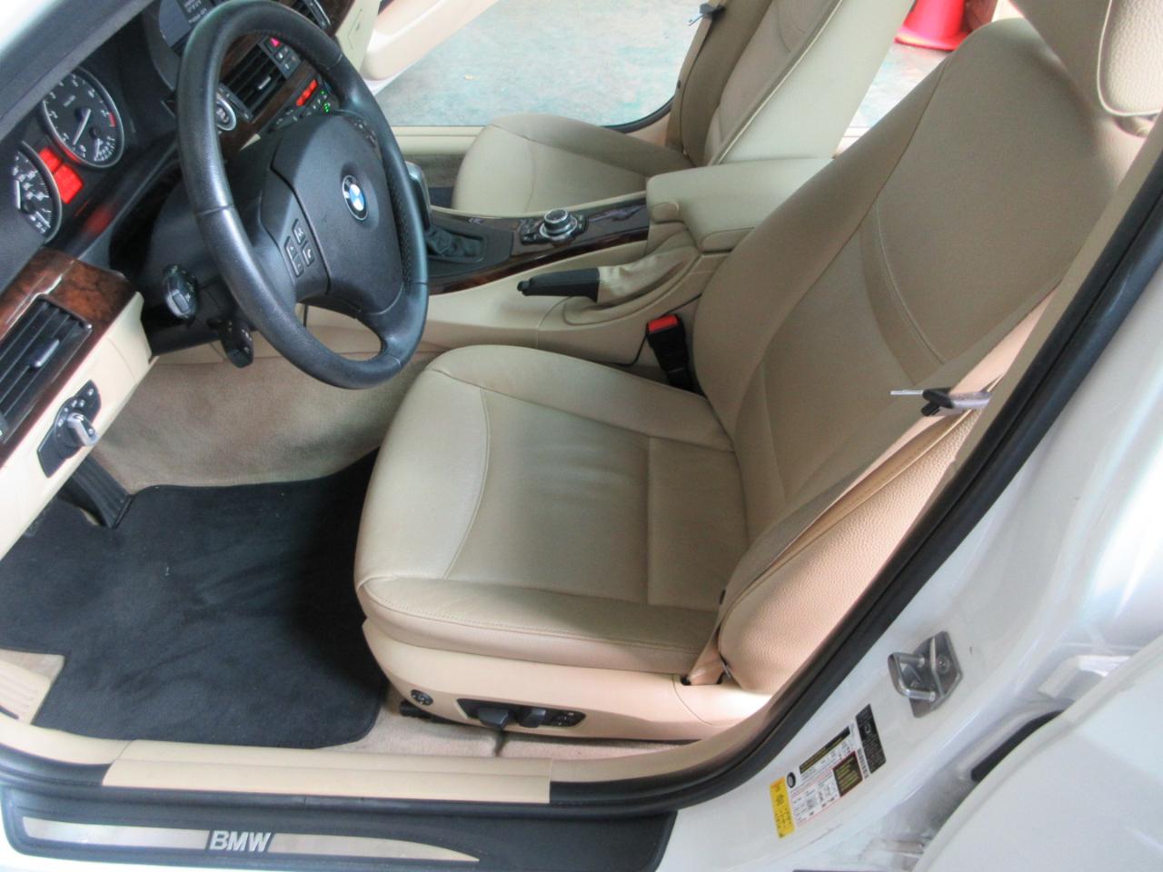 BMW 3-Series Sport Wagon  2011