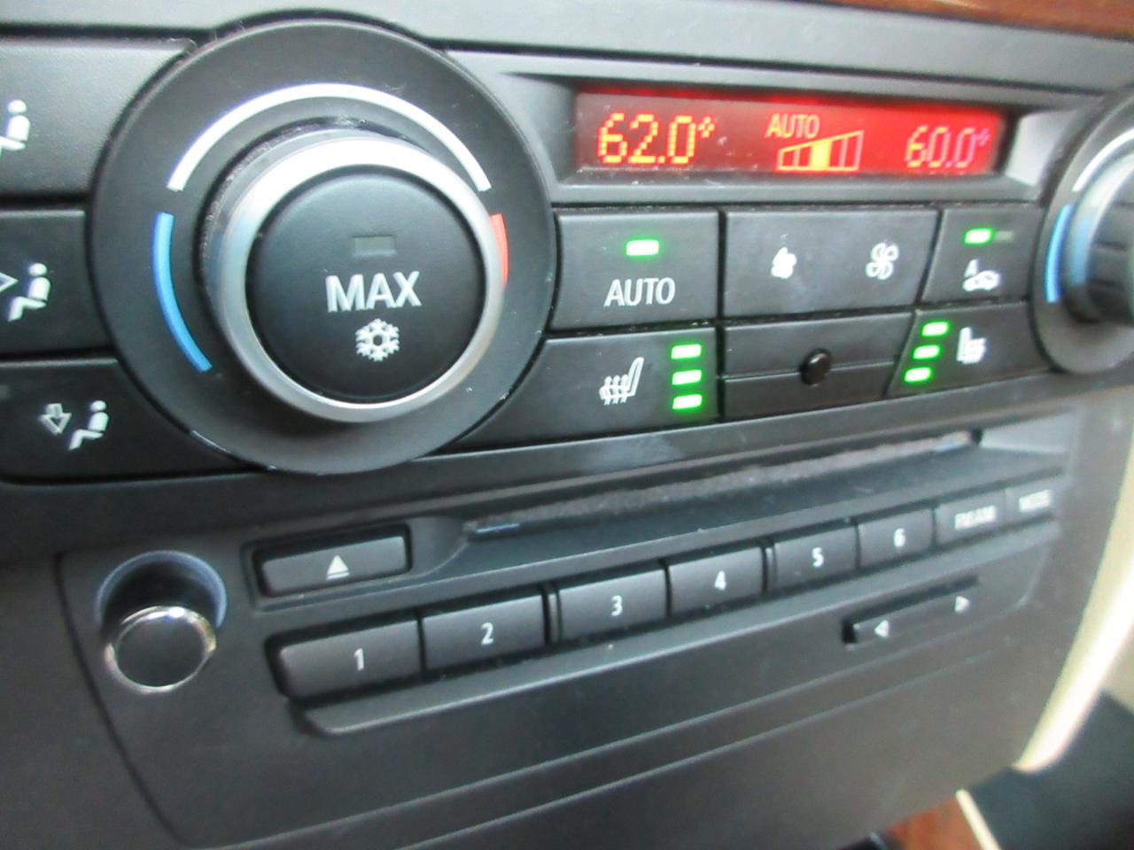 BMW 3-Series Sport Wagon  2011