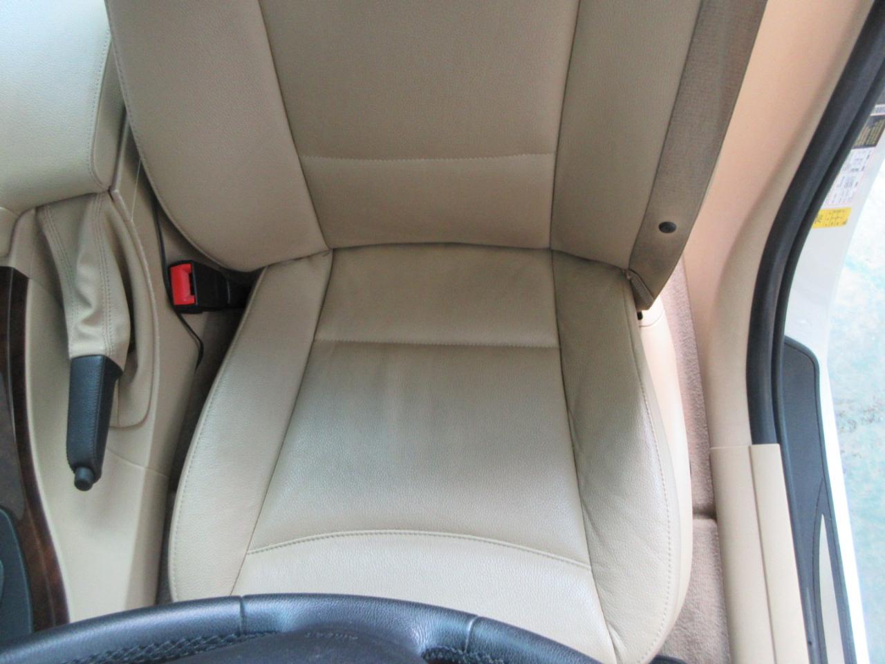 BMW 3-Series Sport Wagon  2011