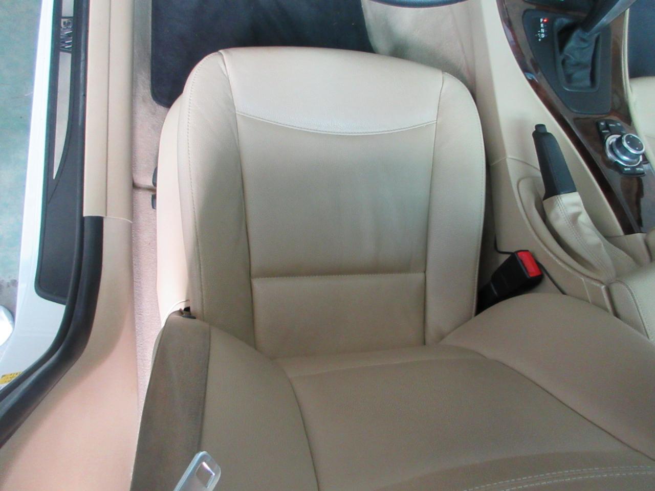 BMW 3-Series Sport Wagon  2011