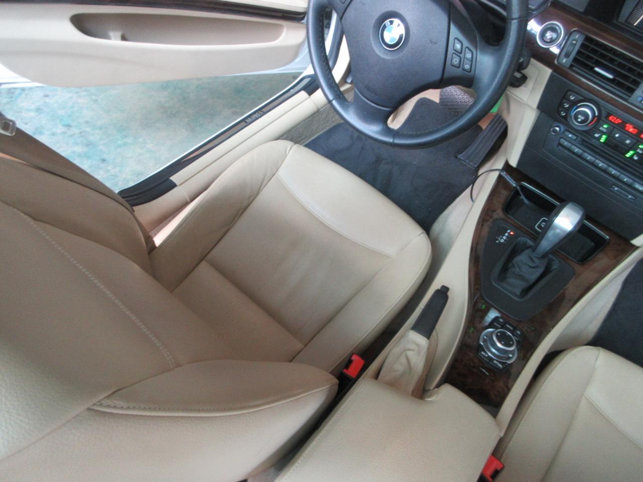 BMW 3-Series Sport Wagon  2011