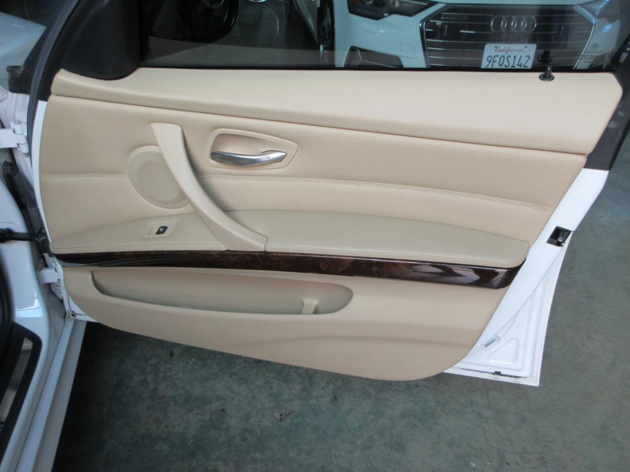 BMW 3-Series Sport Wagon  2011