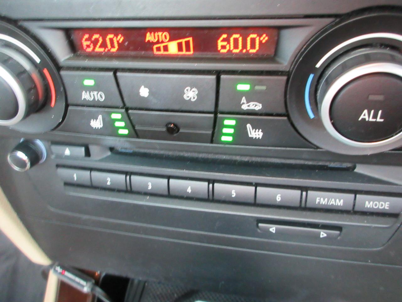 BMW 3-Series Sport Wagon  2011