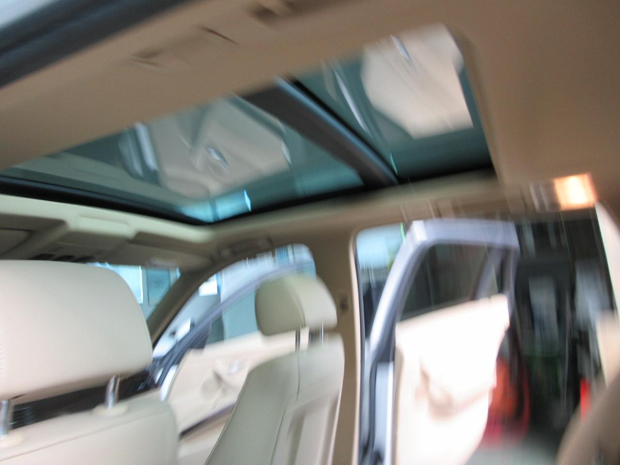 BMW 3-Series Sport Wagon  2011