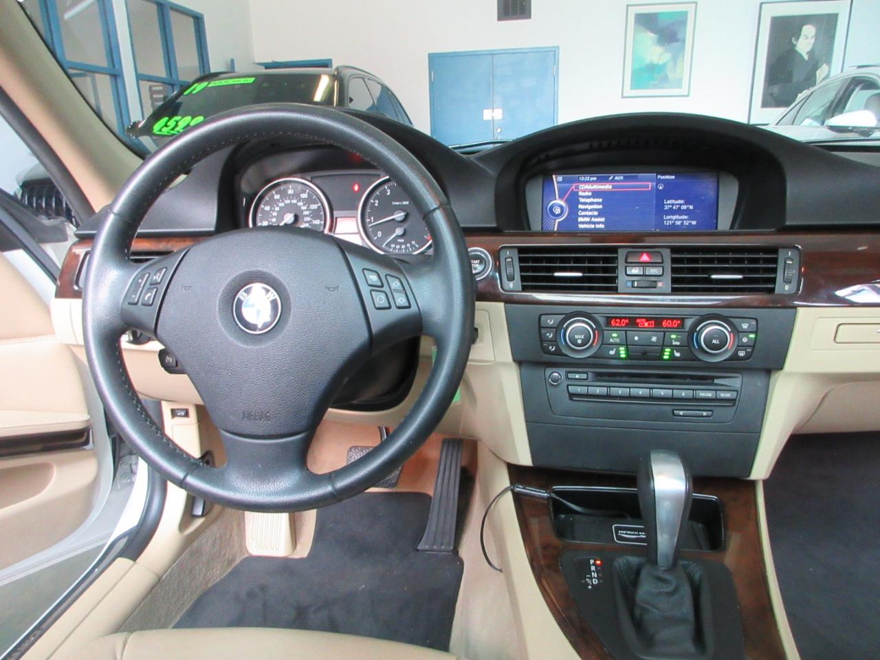 BMW 3-Series Sport Wagon  2011