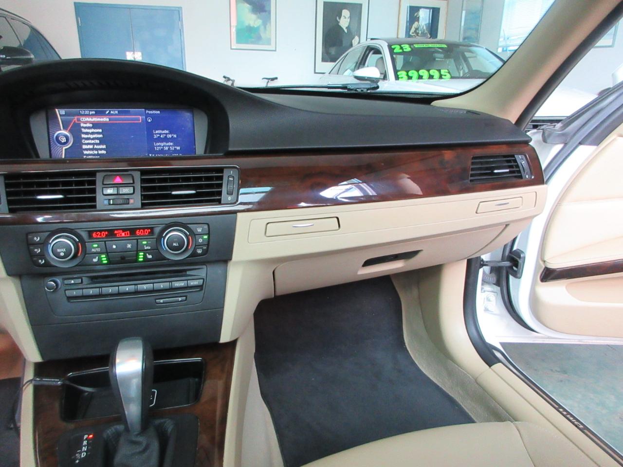 BMW 3-Series Sport Wagon  2011