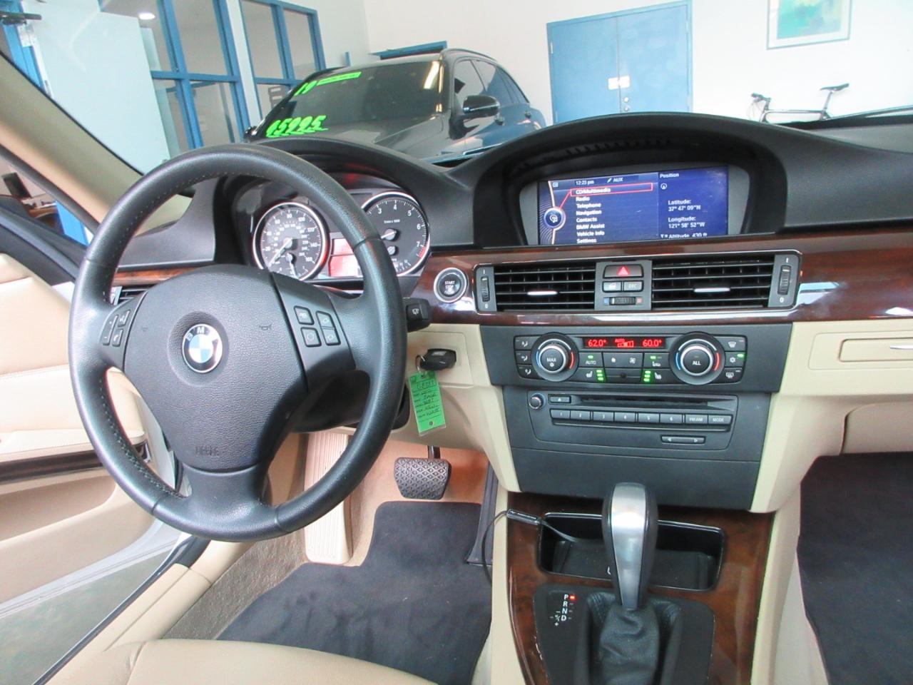 BMW 3-Series Sport Wagon  2011