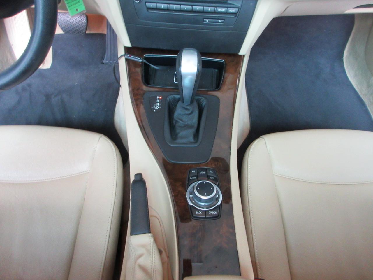 BMW 3-Series Sport Wagon  2011