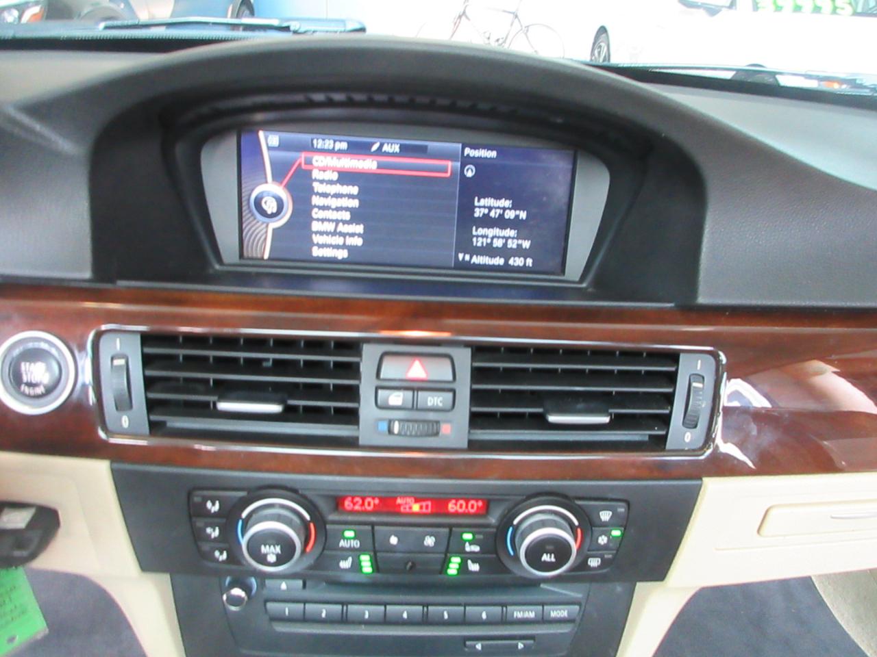 BMW 3-Series Sport Wagon  2011
