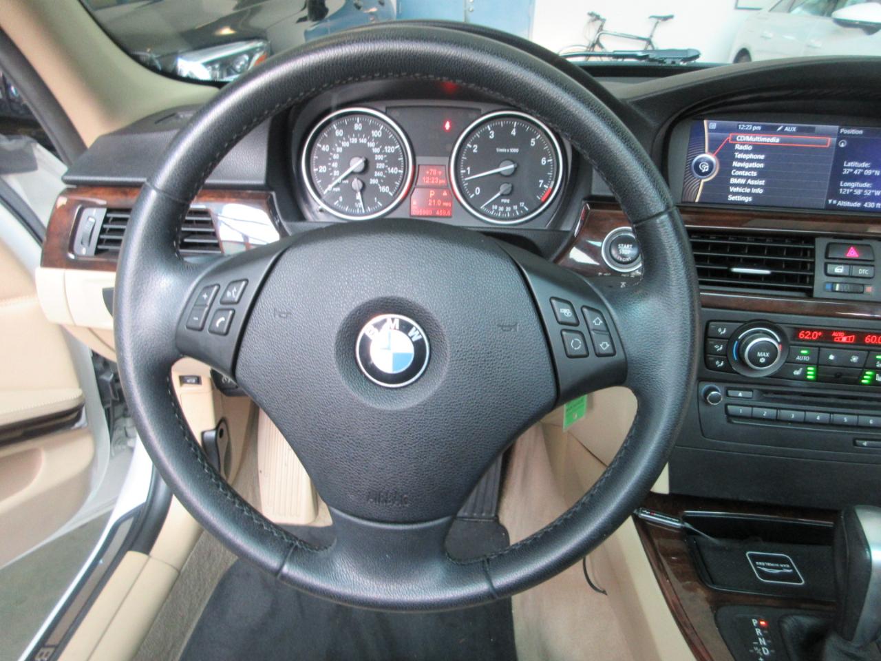 BMW 3-Series Sport Wagon  2011