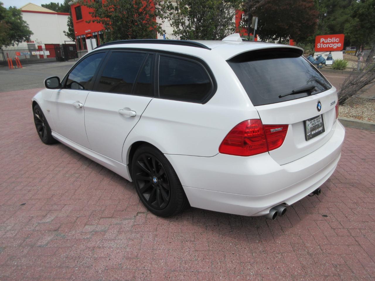 BMW 3-Series Sport Wagon  2011