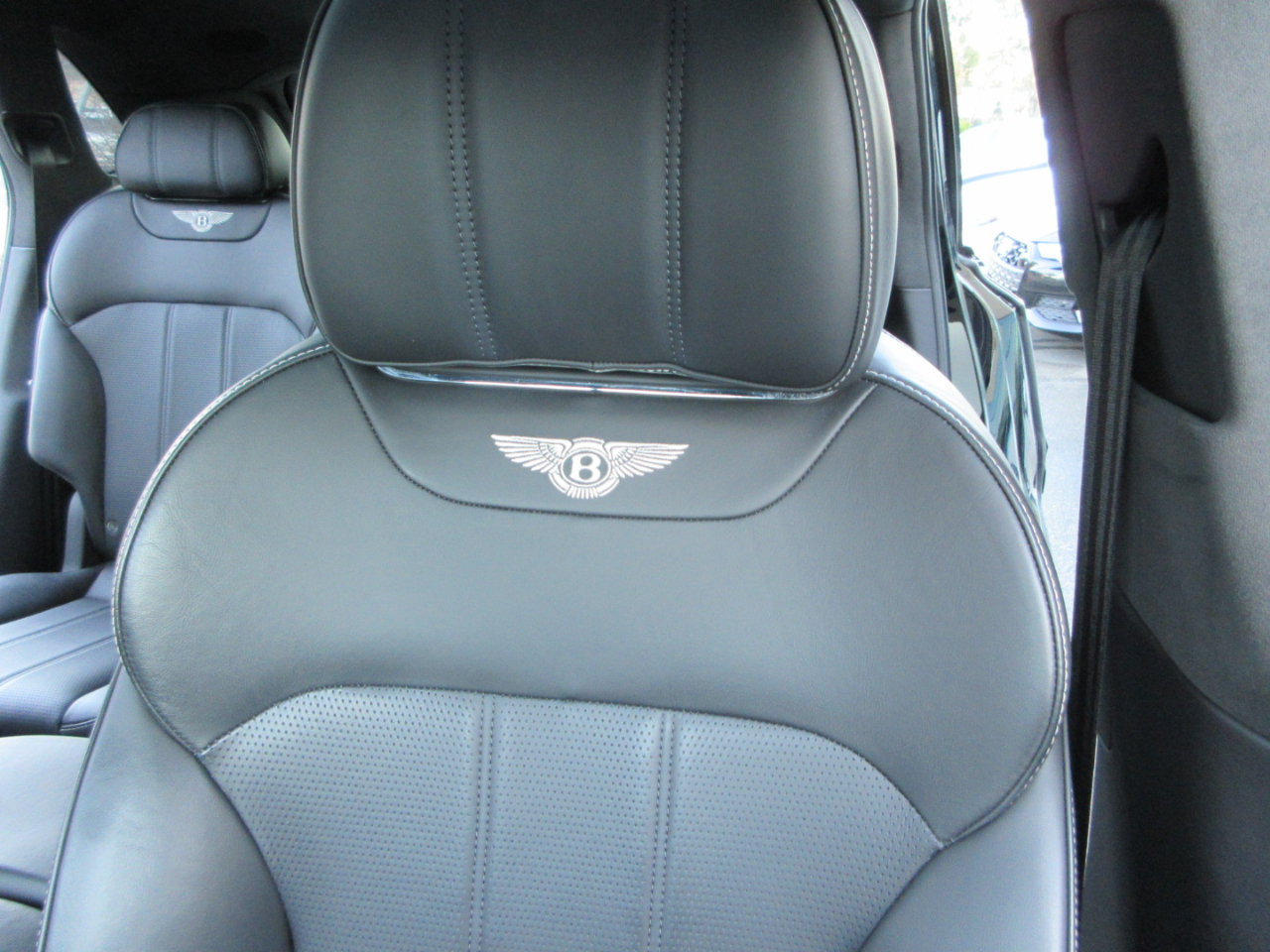 Bentley Bentayga  2019