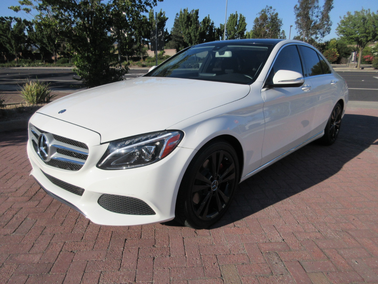 2015 Mercedes-Benz C300 SPORT PKG**NAVI**BURMESTER SOUND**DRIVER ASSIST**