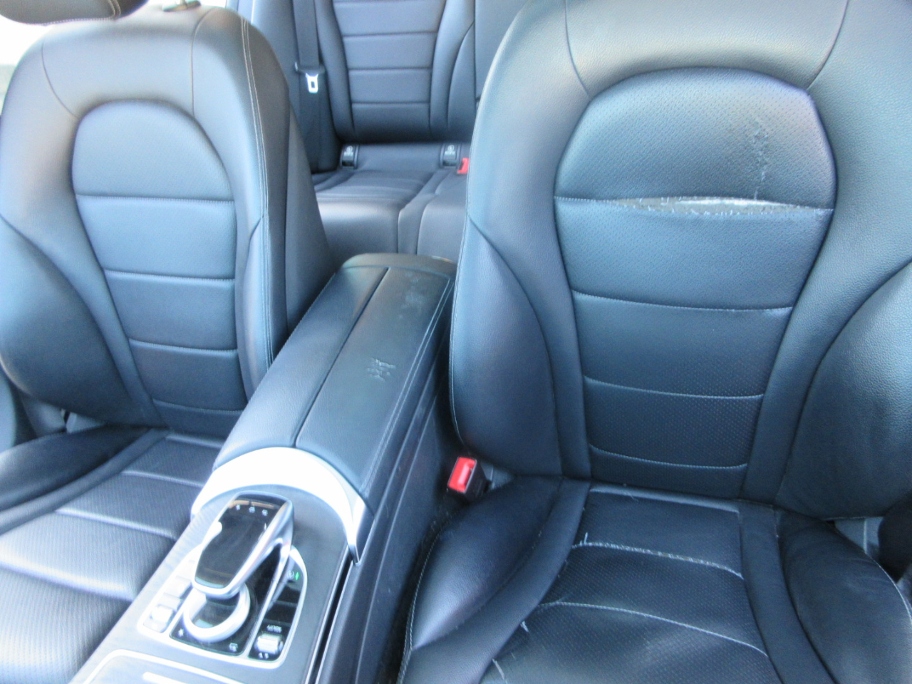 Mercedes-Benz C300  2015