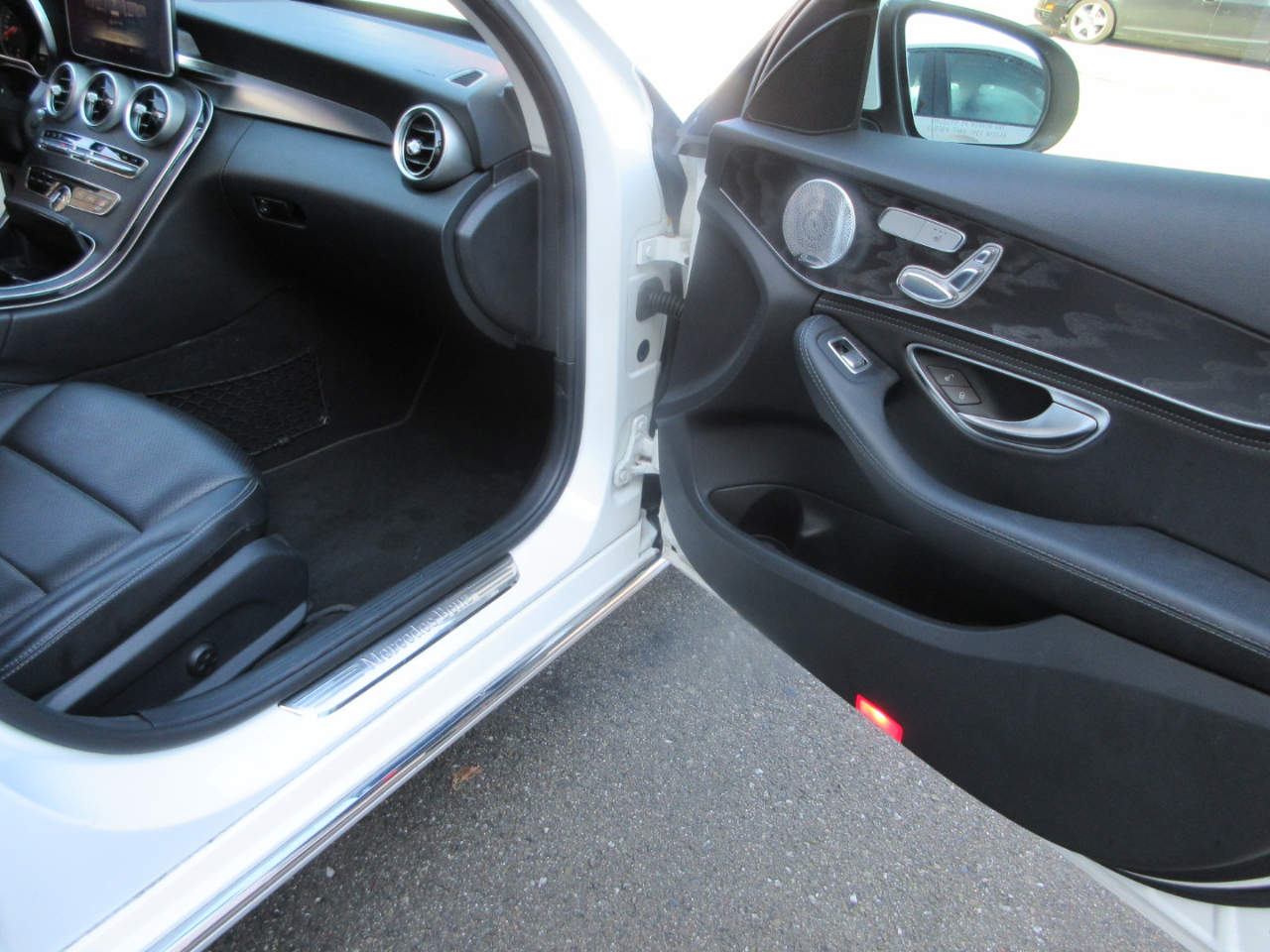 Mercedes-Benz C300  2015