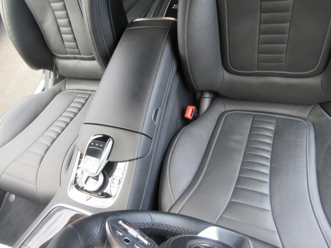 Mercedes-Benz S560  2020