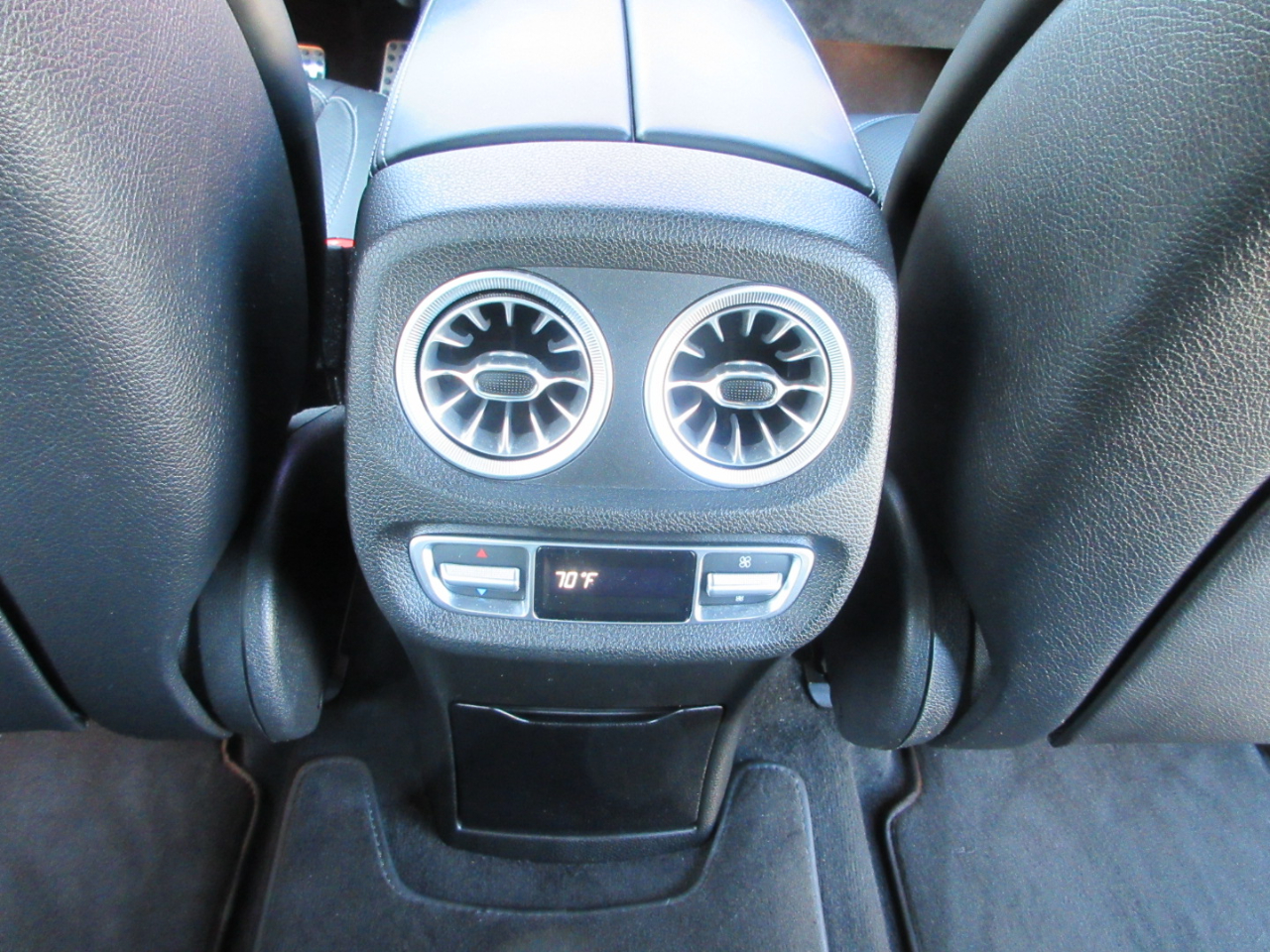 Mercedes-Benz G550  2019