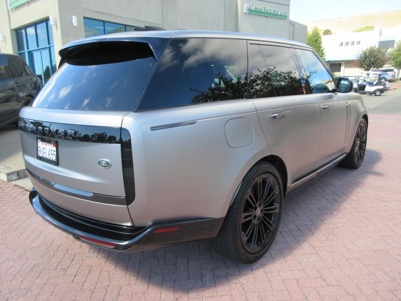 Land Rover Range Rover P400 SE SWB 2023
