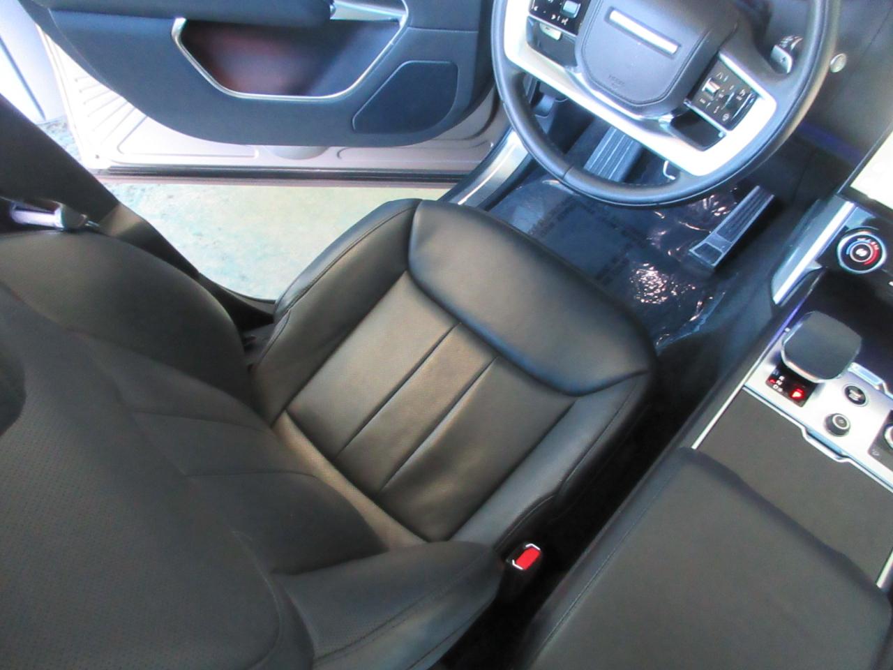 Land Rover Range Rover P400 SE SWB 2023