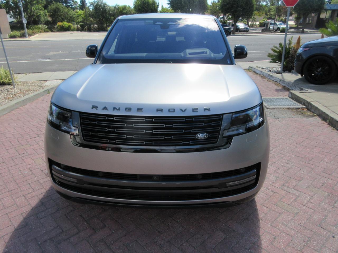 Land Rover Range Rover P400 SE SWB 2023