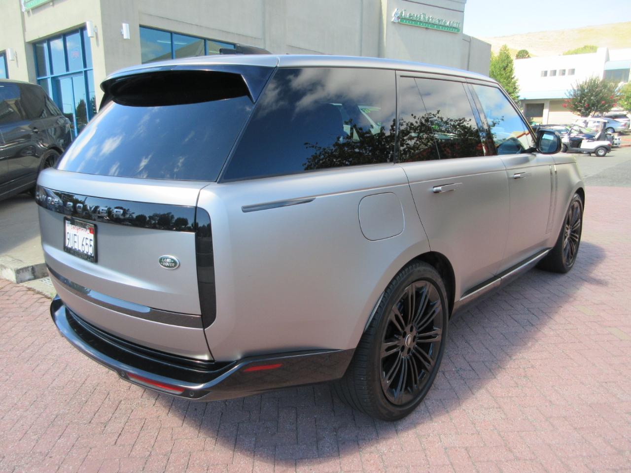 Land Rover Range Rover P400 SE SWB 2023