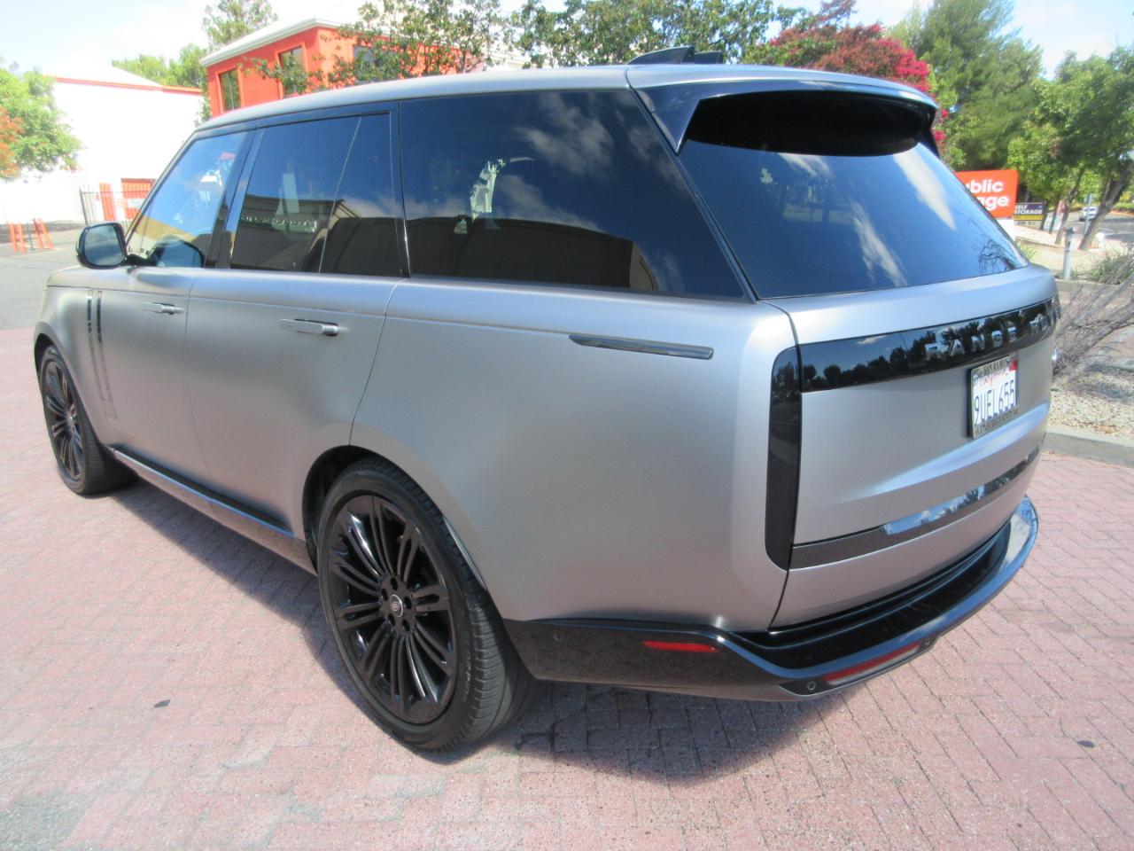 Land Rover Range Rover P400 SE SWB 2023