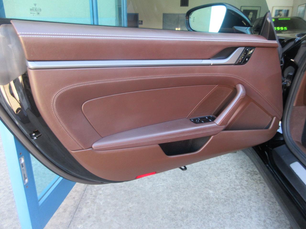 Porsche 911  2020