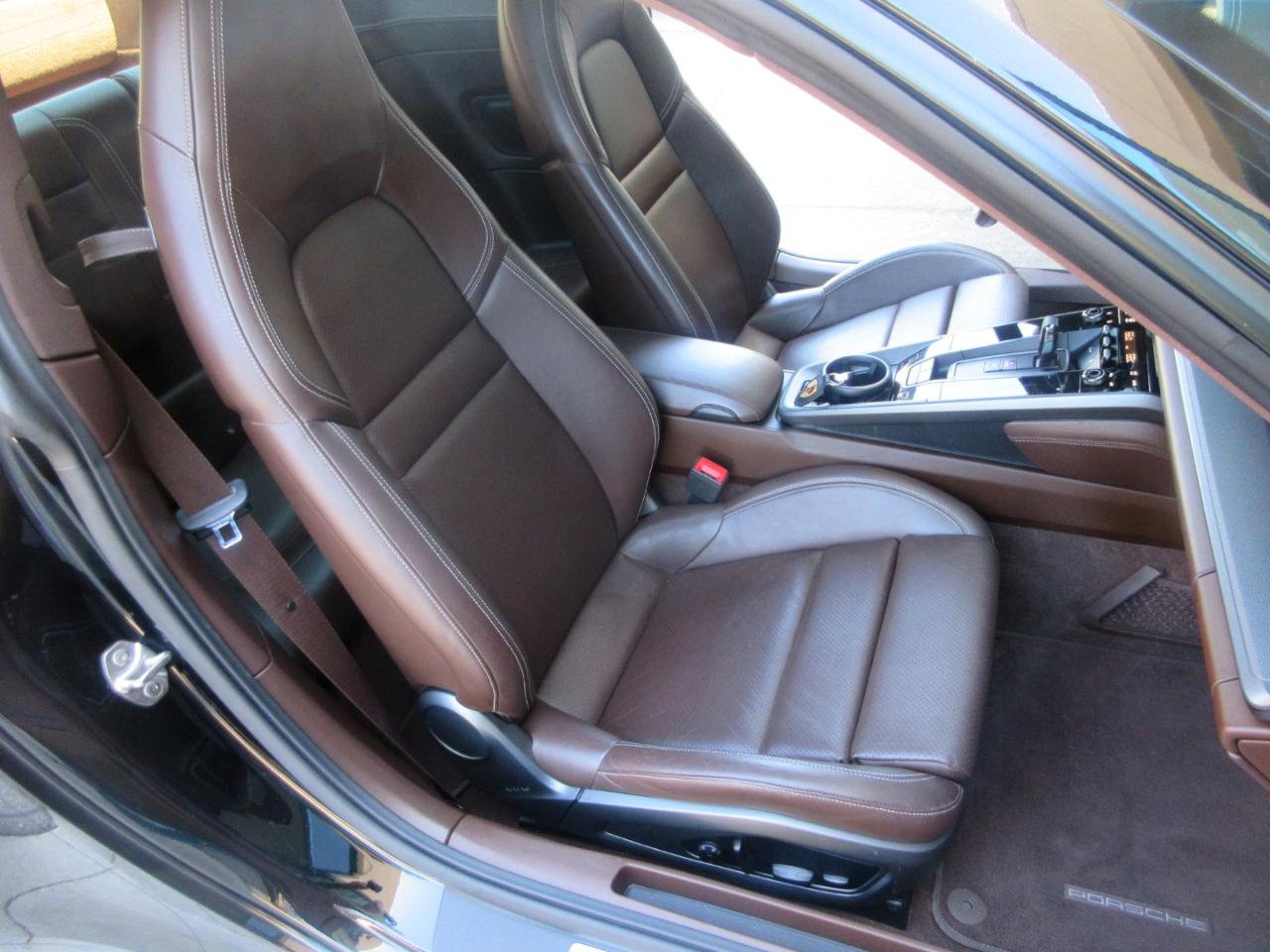 Porsche 911  2020
