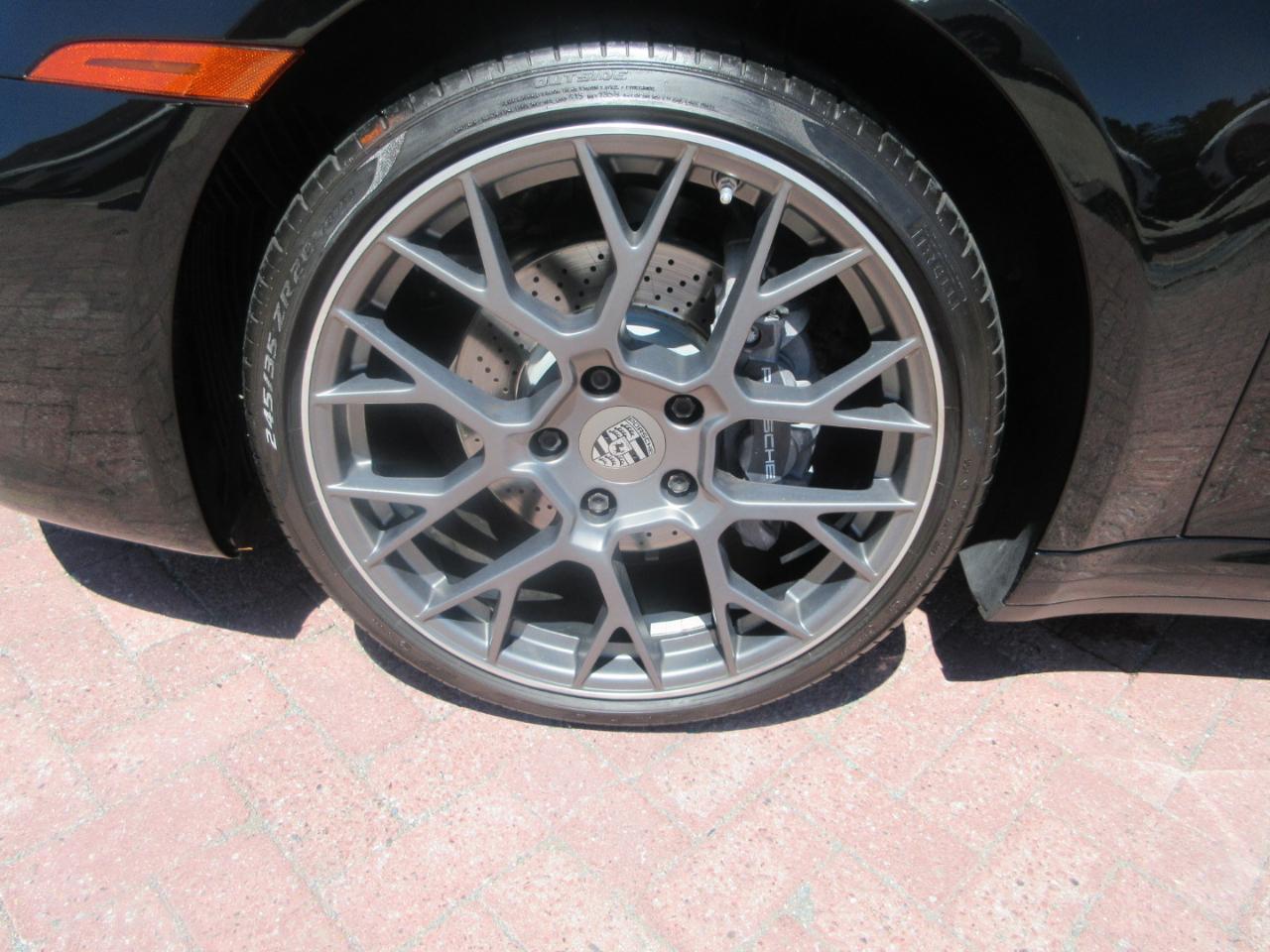 Porsche 911  2020