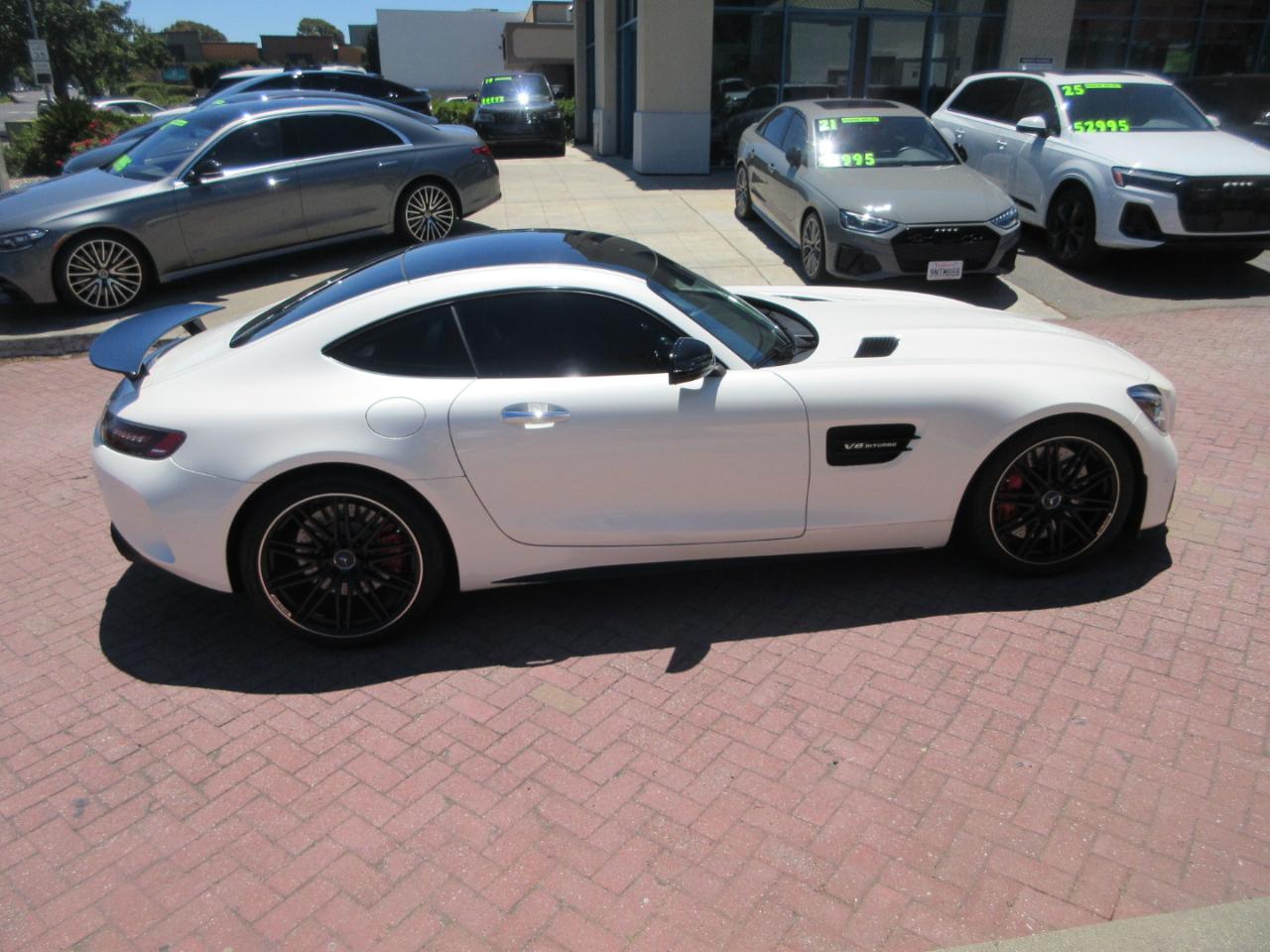 Mercedes-Benz AMG GT  2021