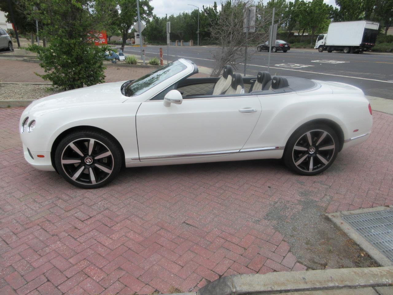 Bentley Continental GT V8  2013