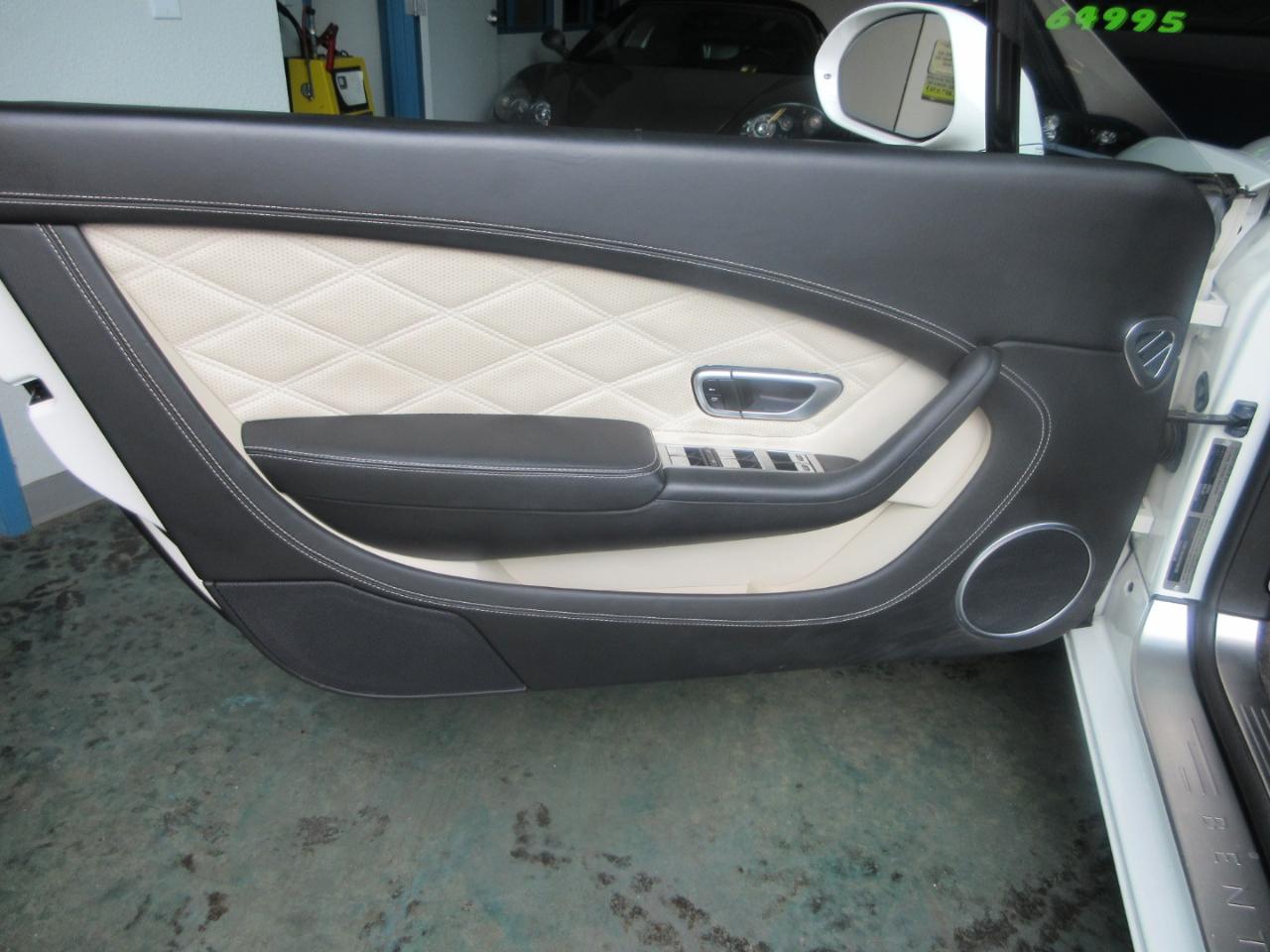 Bentley Continental GT V8  2013