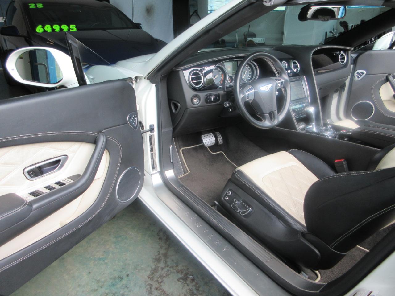 Bentley Continental GT V8  2013