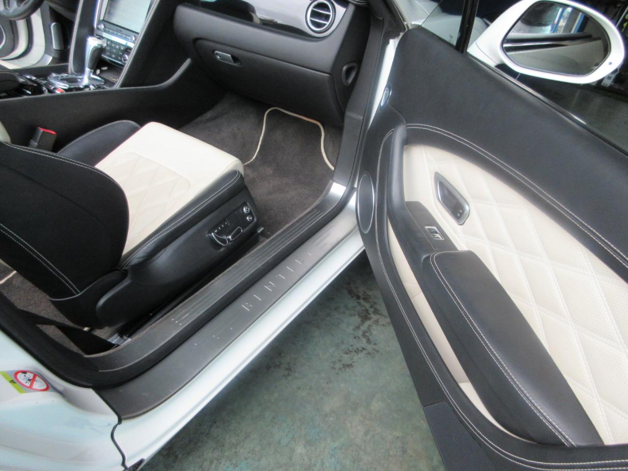 Bentley Continental GT V8  2013