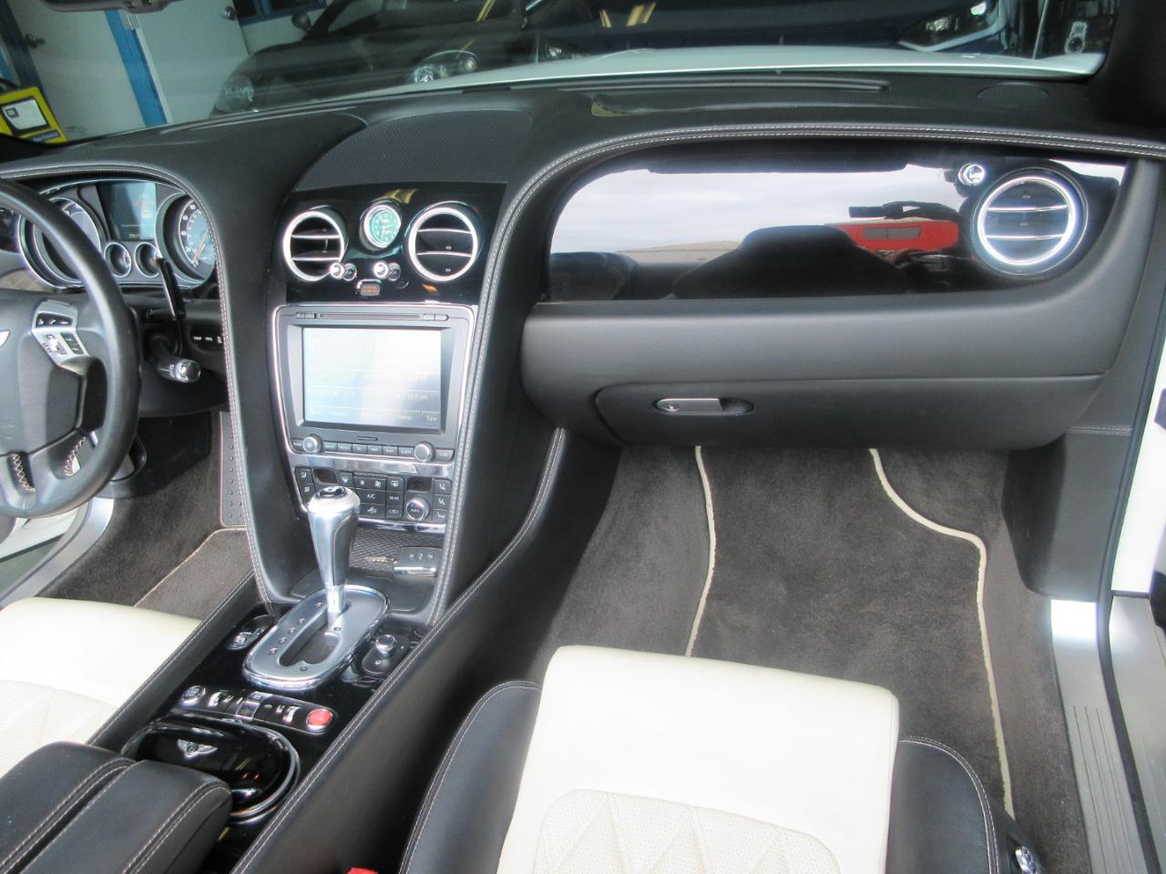 Bentley Continental GT V8  2013