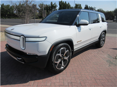 2024 Rivian R1S 