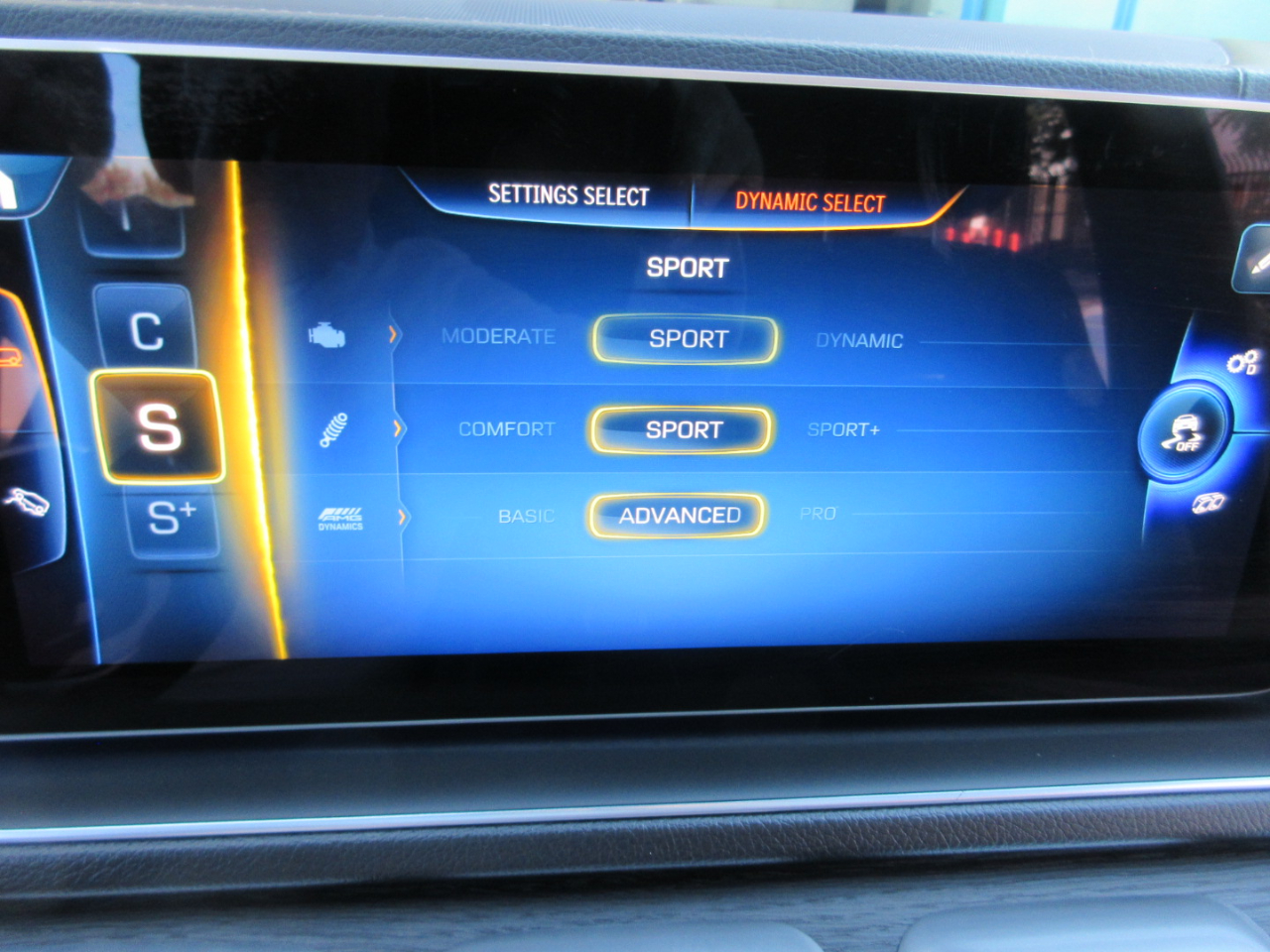 Mercedes-Benz GLE AMG GLE 53 4MATIC+ Coupe 2025 Mercedes-Benz GLE AMG GLE 53 4MATIC+ Coupe 2025