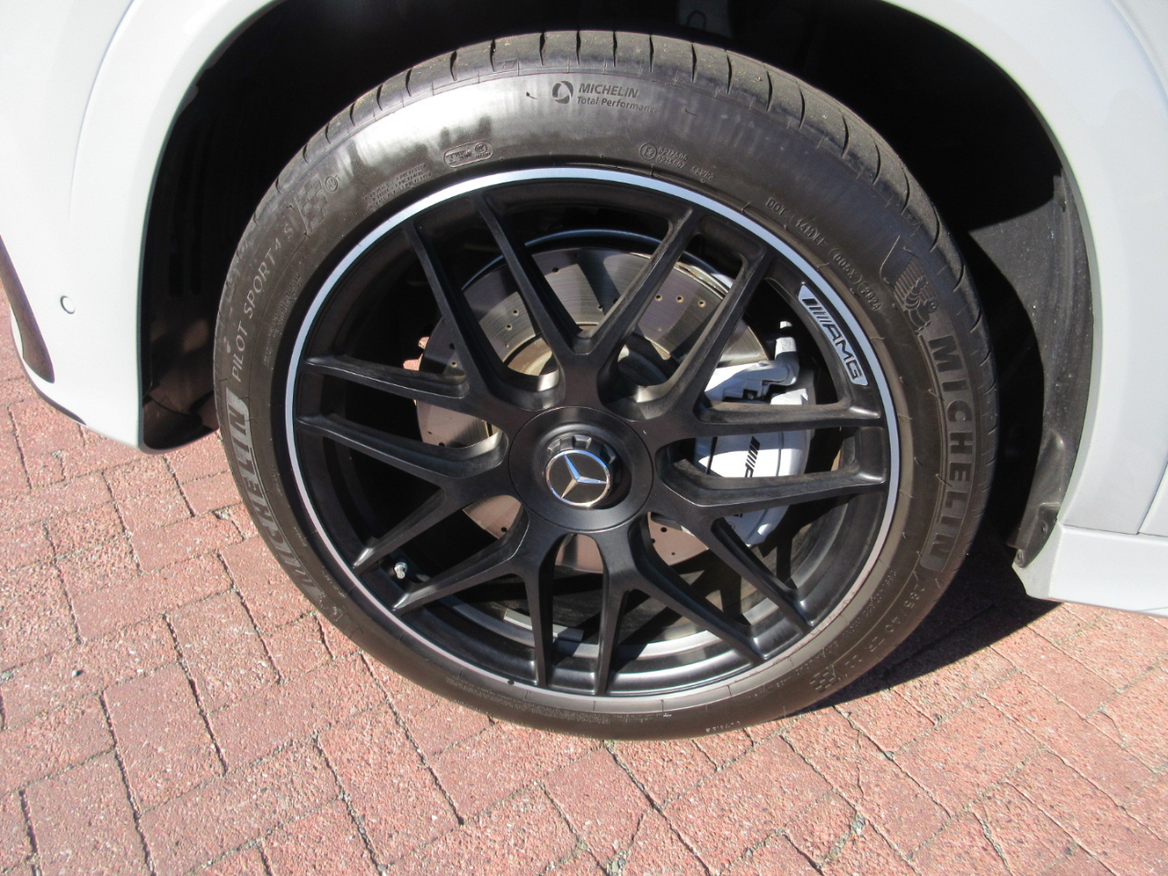 Mercedes-Benz GLE AMG GLE 53 4MATIC+ Coupe 2025 Mercedes-Benz GLE AMG GLE 53 4MATIC+ Coupe 2025