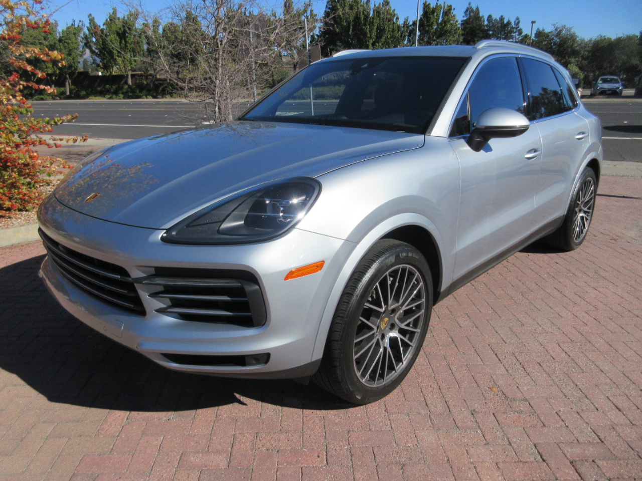 2023 Porsche Cayenne AWD*FRONT-REAR HEAT SEATS**PANO**TOW PKG**