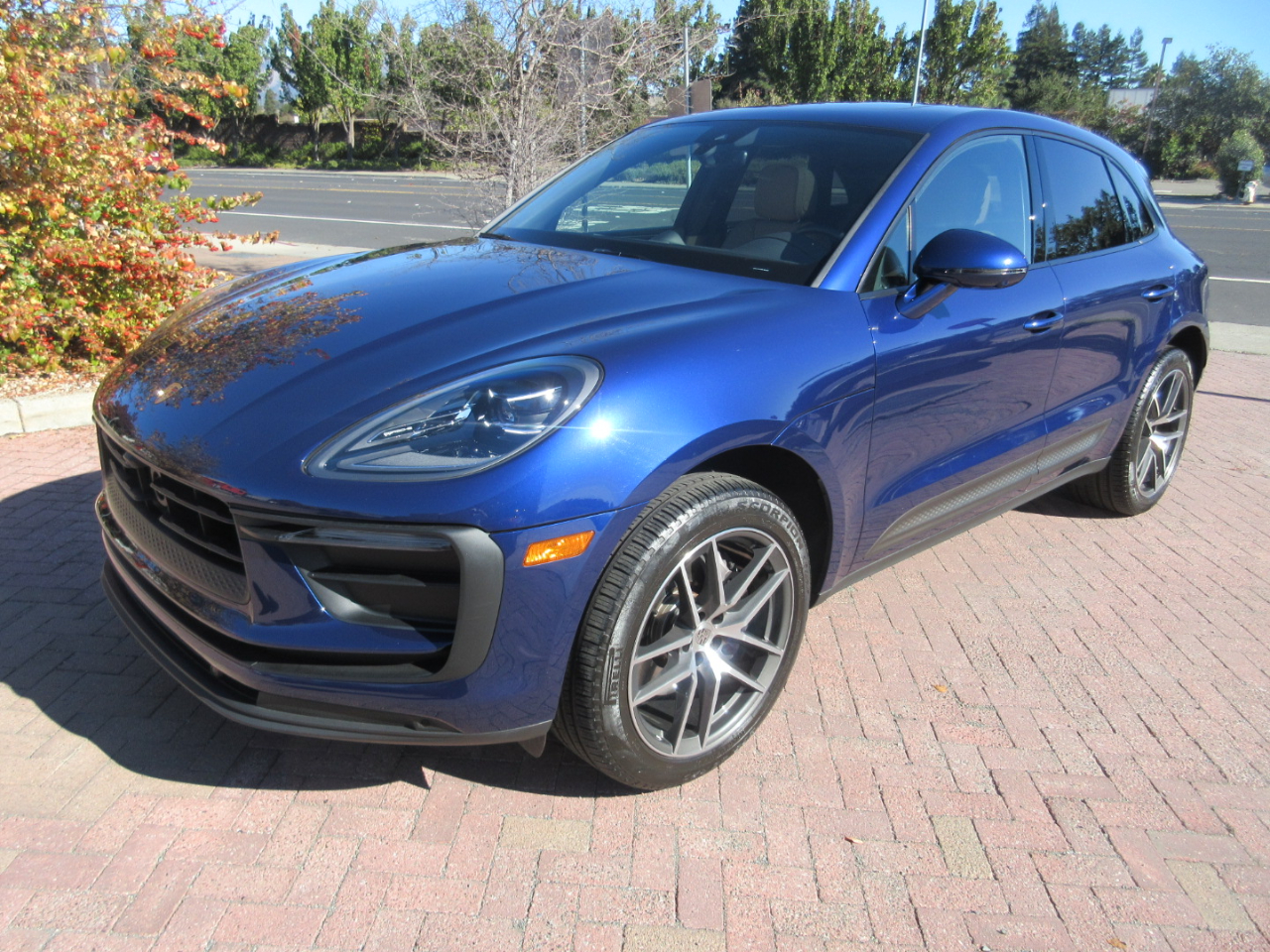 2024 Porsche Macan AWD*PREMIUM PKG**SPORT CHRONO**
