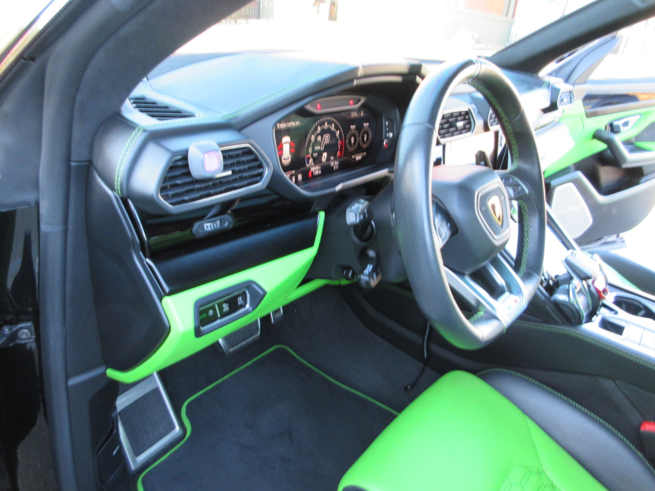 Lamborghini Urus  2022