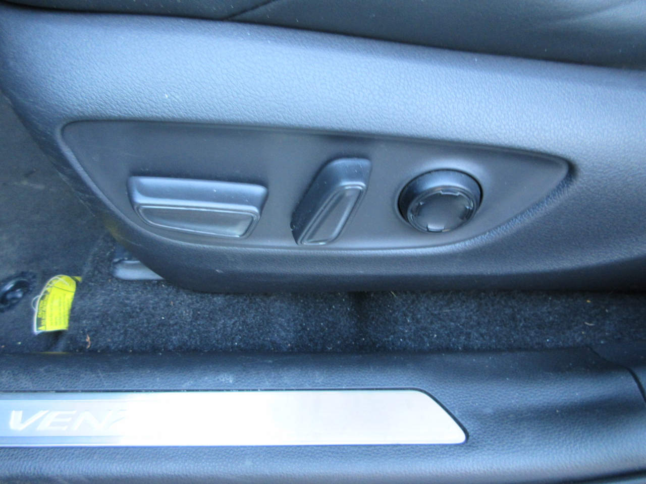 Toyota Venza Limited AWD (Natl) 2021