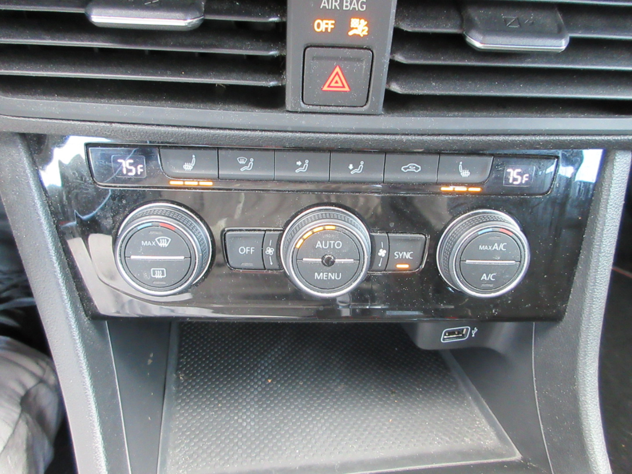 Volkswagen Jetta GLI 35th Anniversary Edition DSG 2019