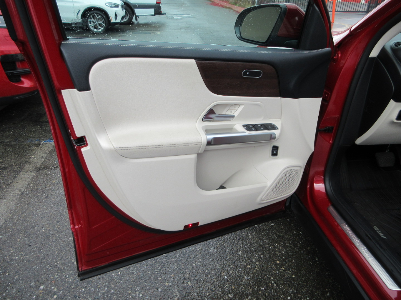 Mercedes-Benz GLB  2022