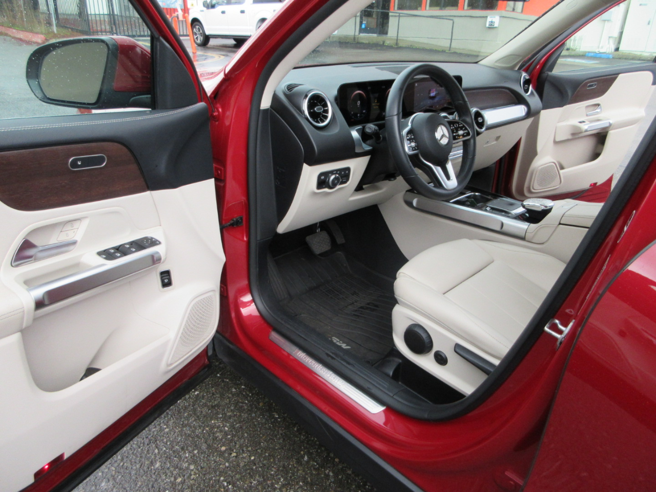 Mercedes-Benz GLB  2022