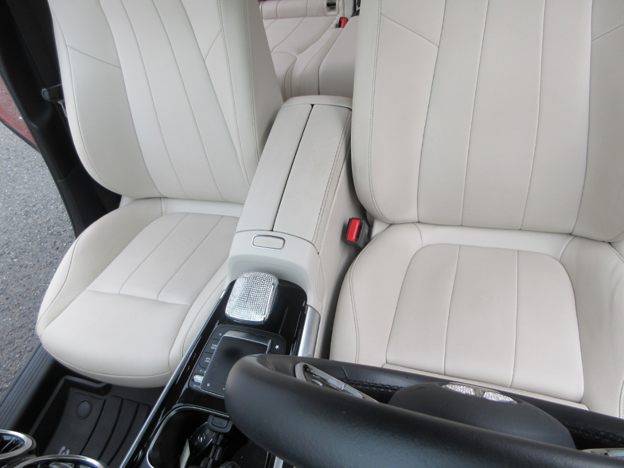 Mercedes-Benz GLB  2022